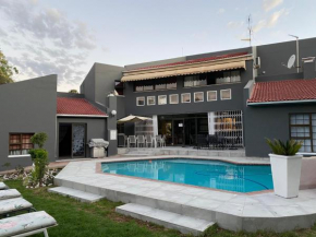 Гостиница Marion Lodge  Йоханнесбург